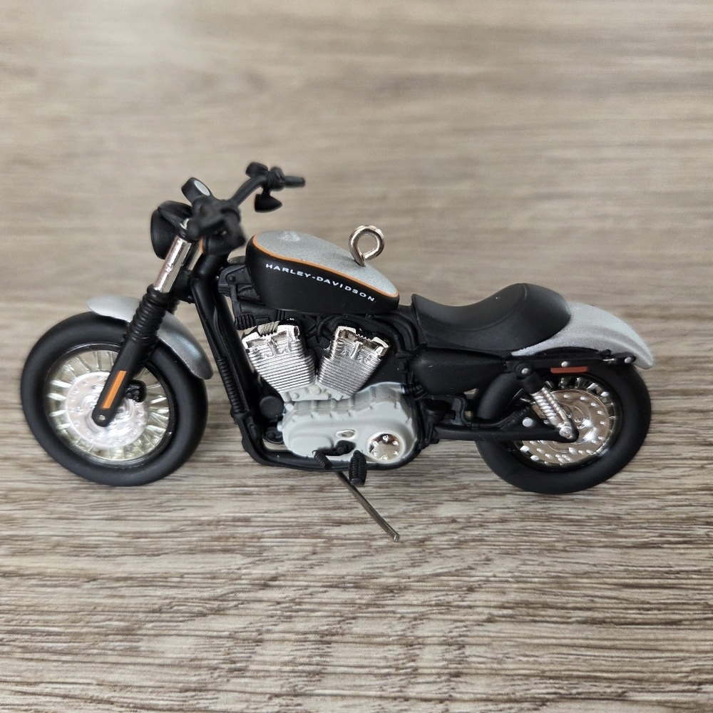 Hallmark Keepsake Motorcycle Ornament Set - Picture 9 of 13
